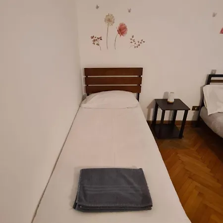 Dock Bay Hostel Apartment